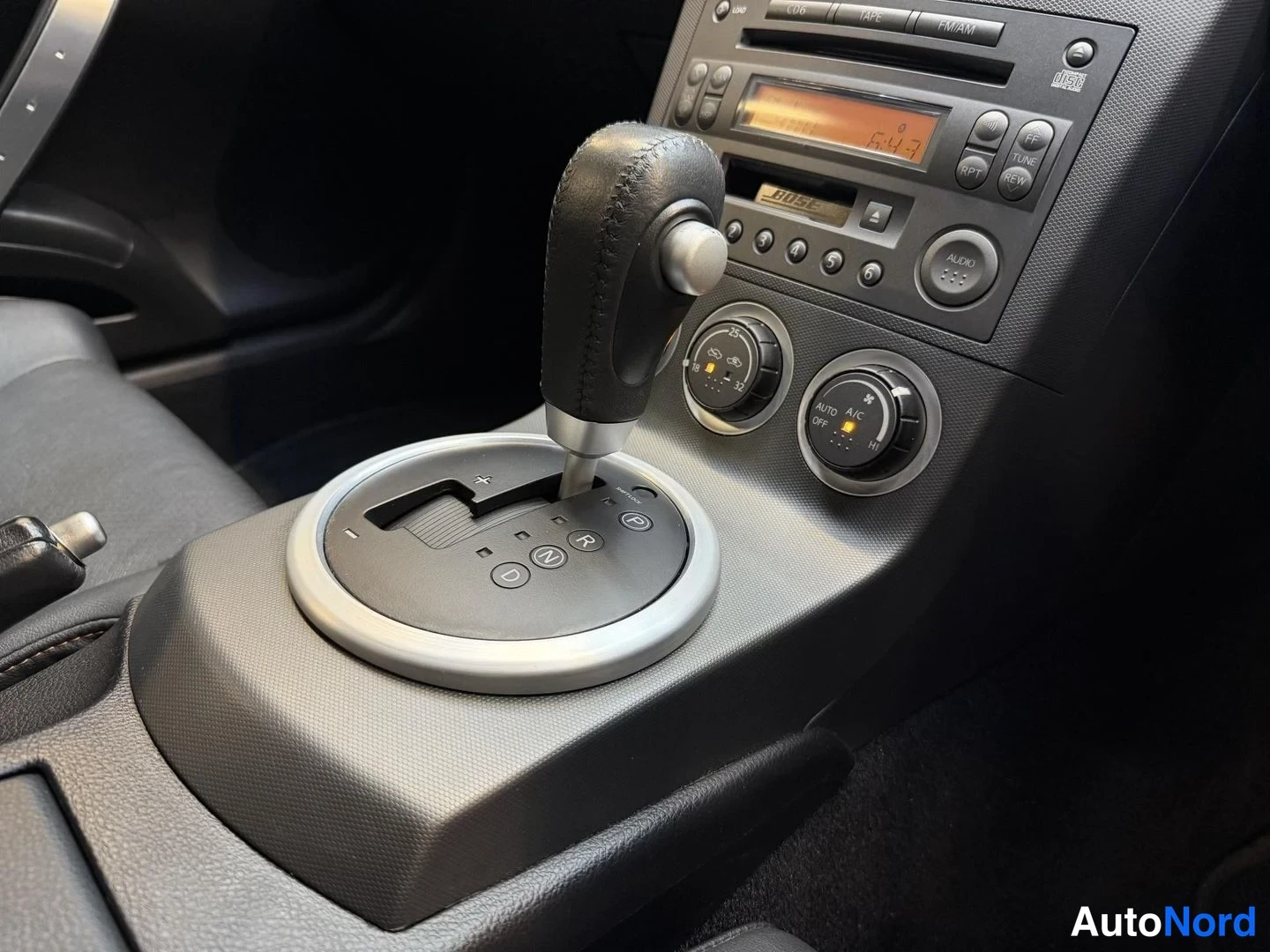 Svart Nissan 350Z 2003, detalj, bild 29