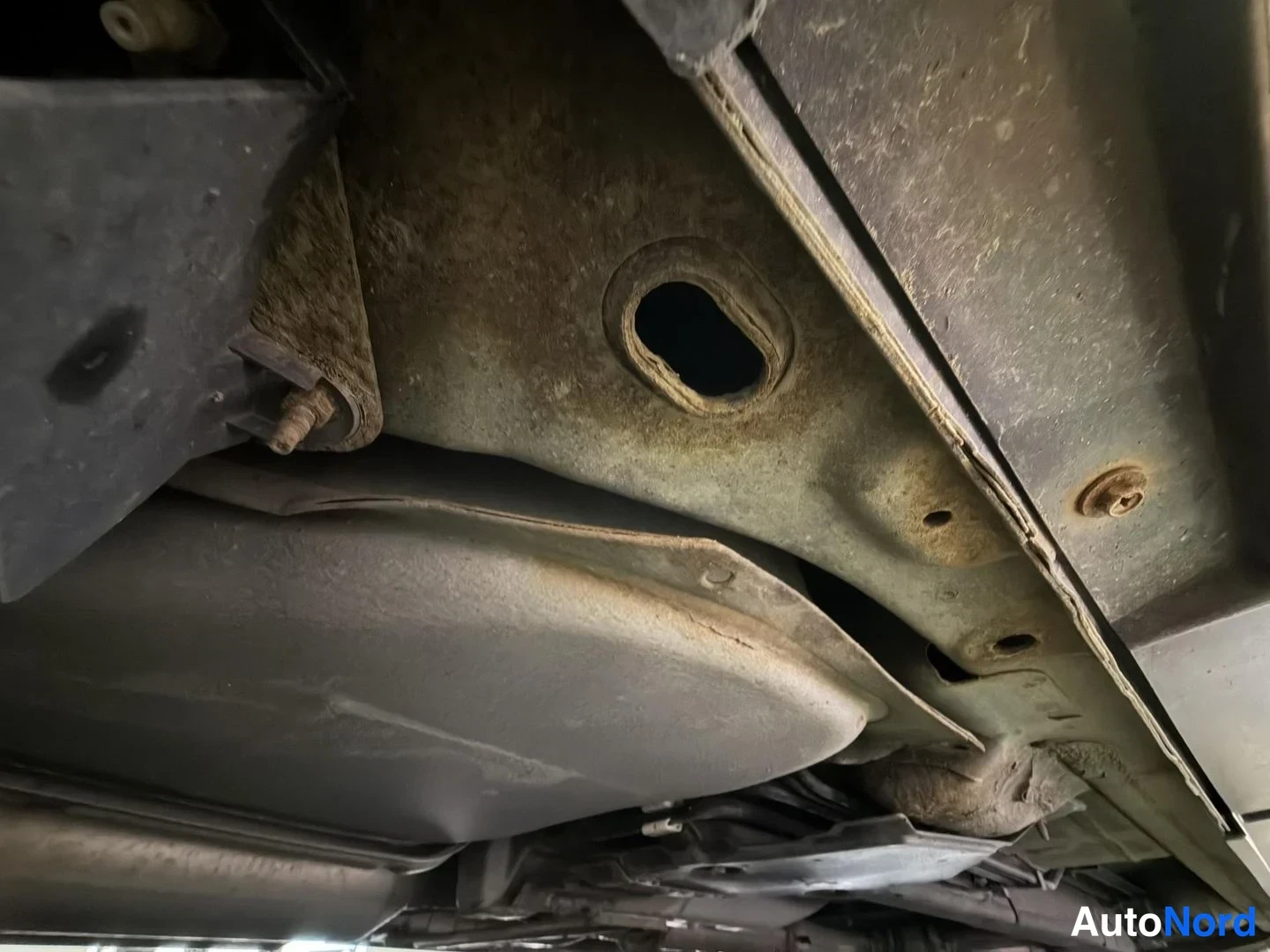 Svart Nissan Fuga 2005, detalj, bild 30