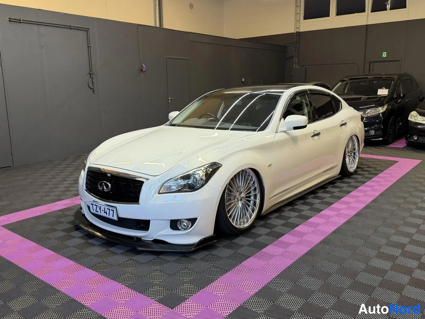 Nissan Fuga 370GT 333 hk 2013