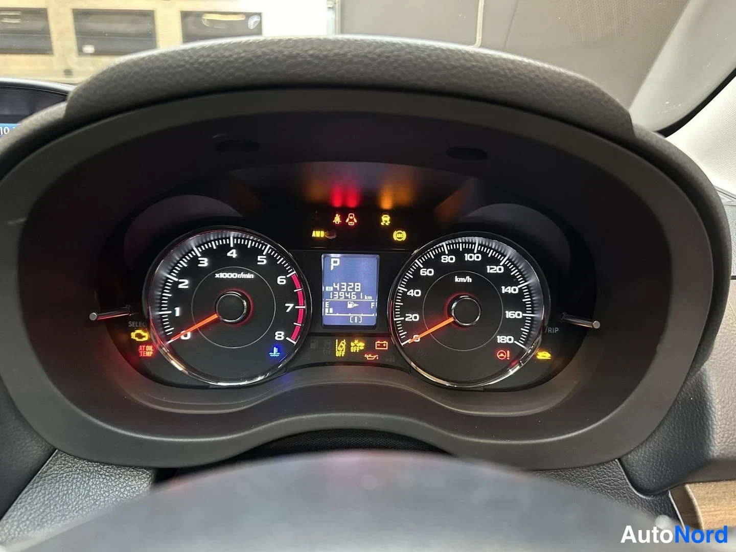Grön Subaru Forester 2014, detalj, bild 29