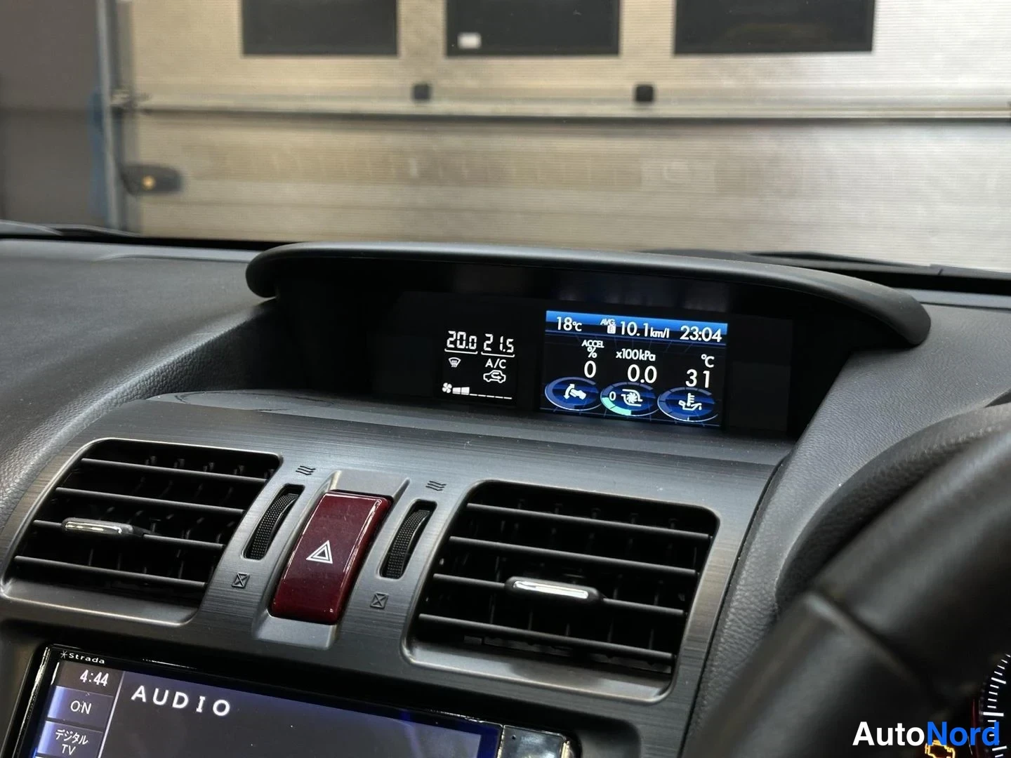 Grön Subaru Forester 2014, detalj, bild 23