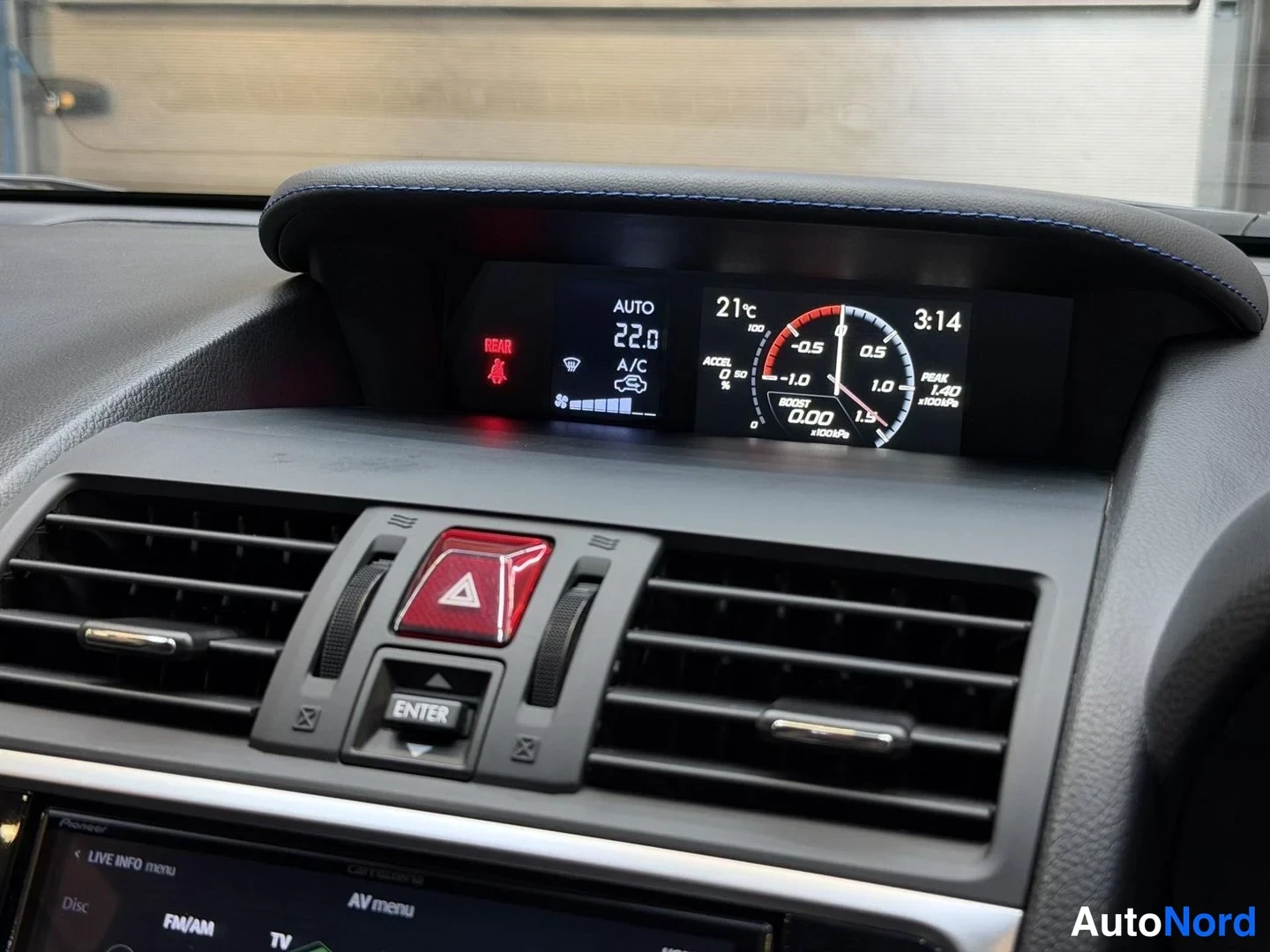 Vit Subaru Levorg 2014, detalj, bild 30
