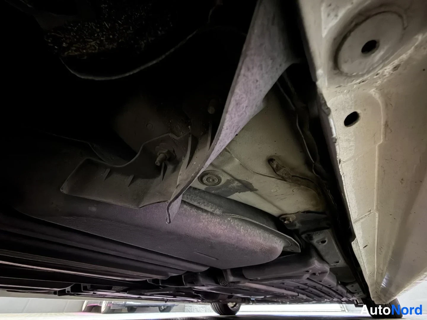 Vit Toyota Celsior 2003, detalj, bild 39