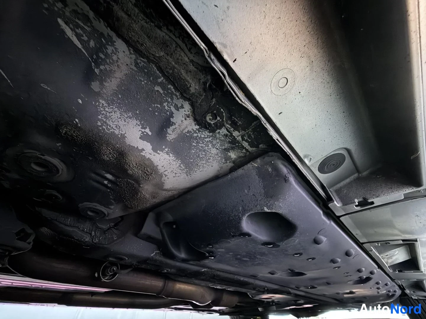 Grå Toyota Crown 2013, detalj, bild 34