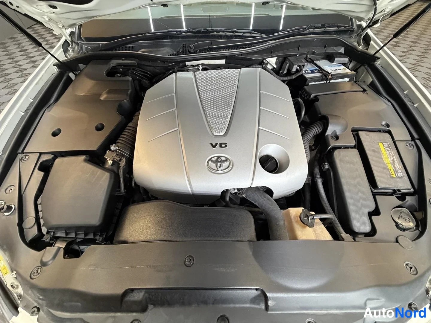 Vit Toyota Crown 2006, motorrum, bild 21