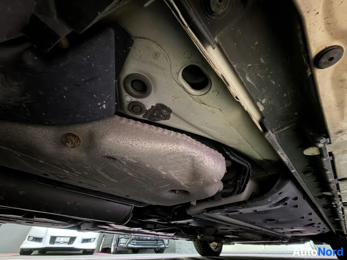 Vit Toyota Crown 2004, detalj, bild 15