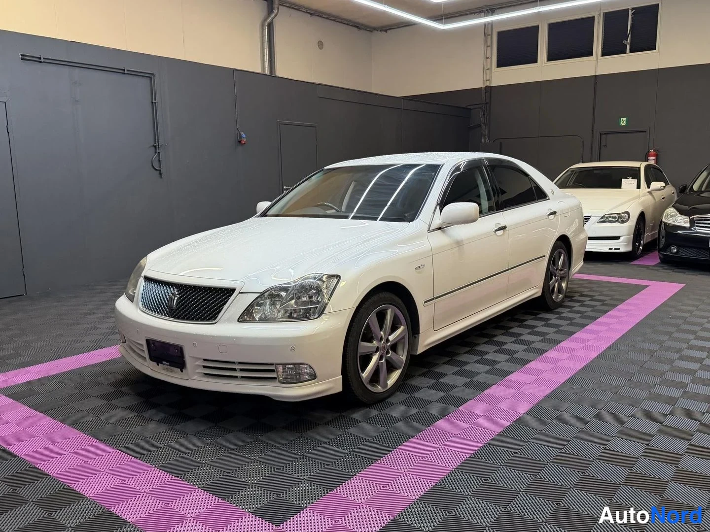 Toyota Crown Athlete 2004