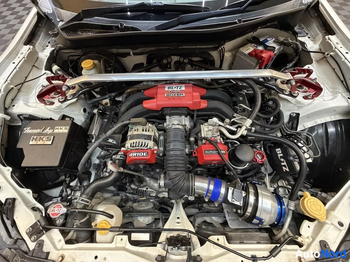 Vit Toyota GT86 2012, motorrum, bild 23