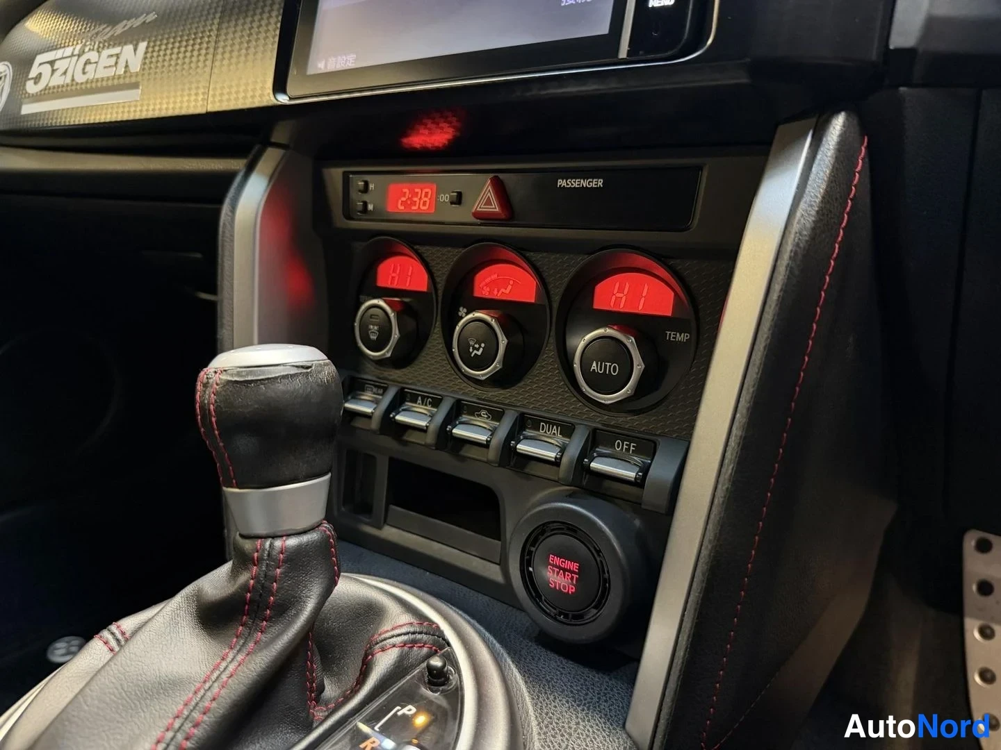 Vit Toyota GT86 2012, detalj, bild 34