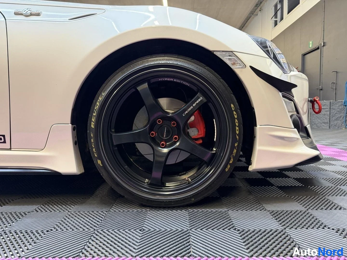Vit Toyota GT86 2012, detalj, bild 25