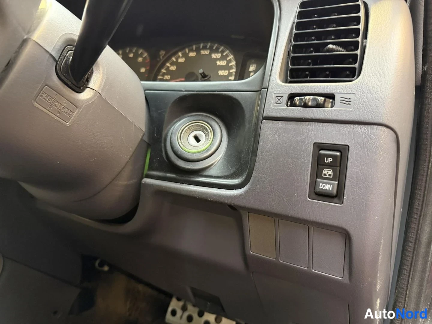 Svart Toyota Hilux SURF 2000, detalj, bild 28