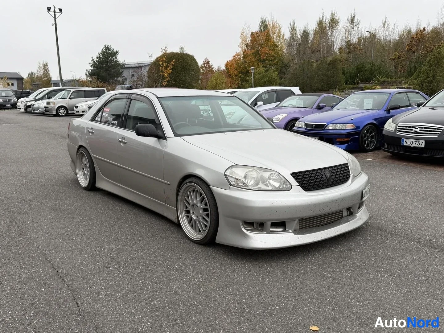 Grå Toyota MarkII 1JZ-GTE 1999, snett framifrån, fronten åt höger, bild 2