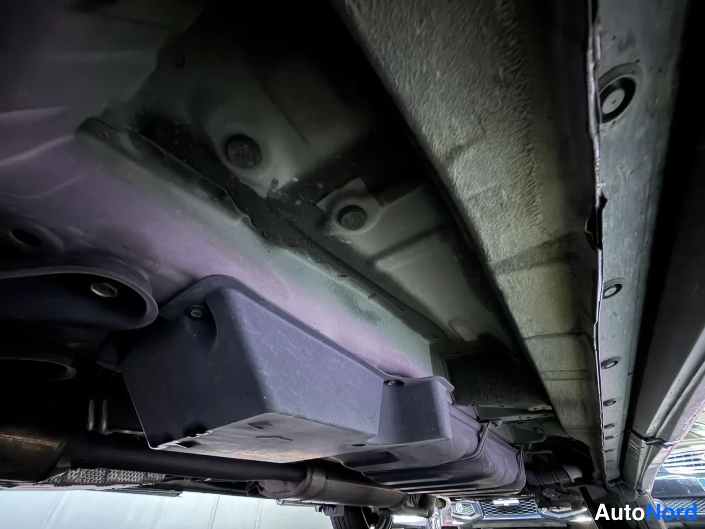 Svart Toyota Vellfire 2009, detalj, bild 37
