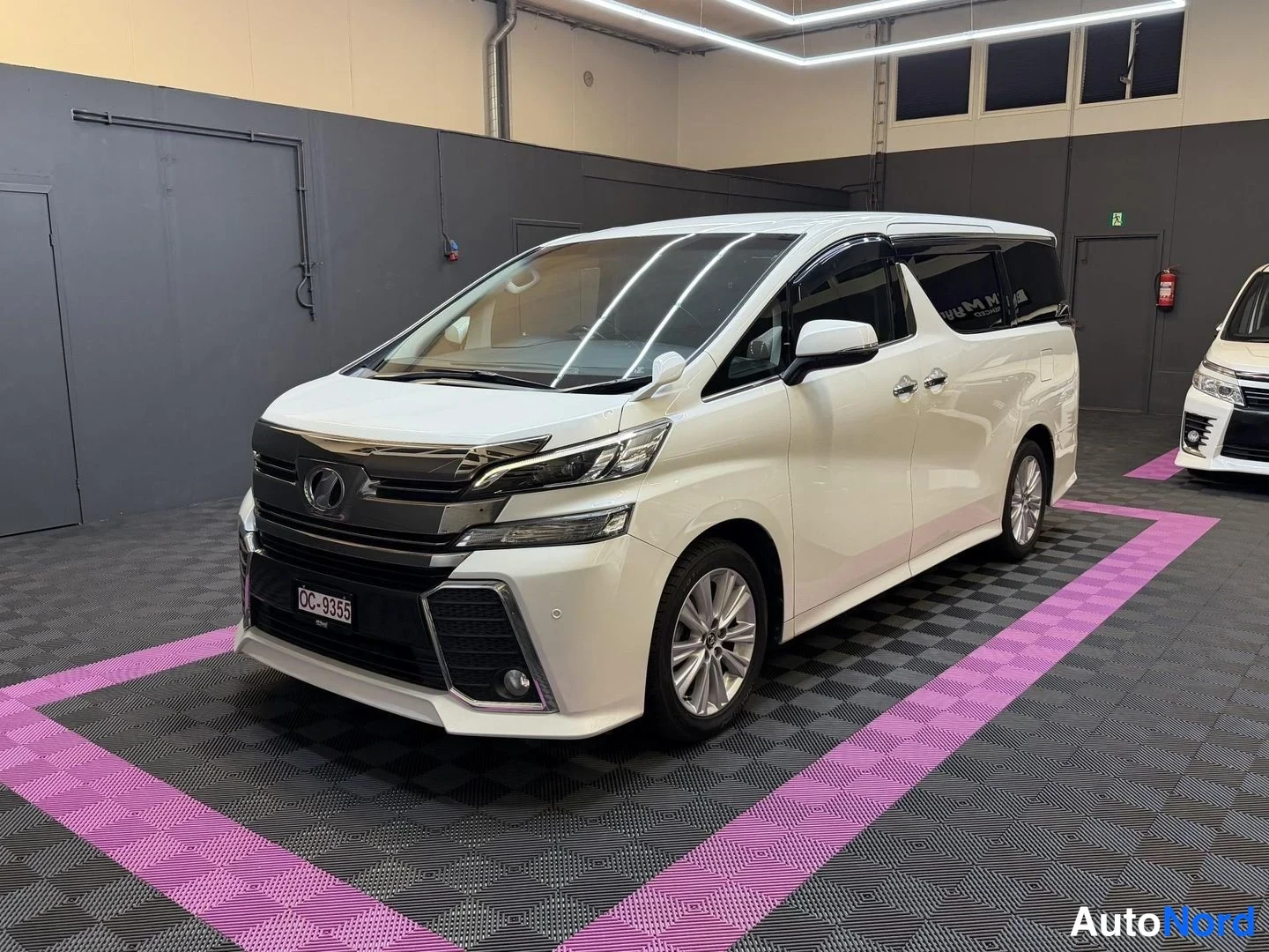 Toyota Vellfire 2.5L AGH30 2015