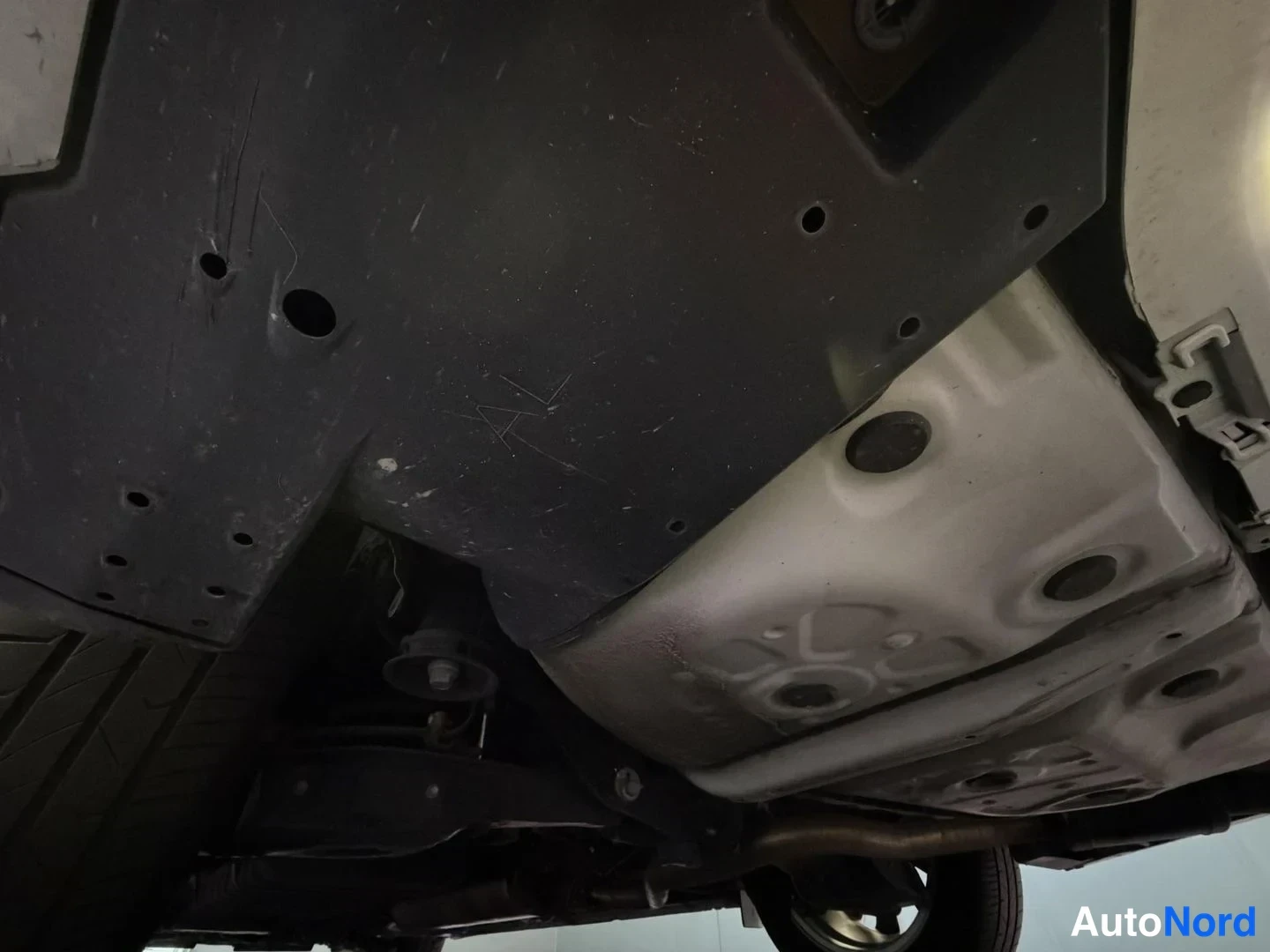 Vit Toyota Vellfire 2015, detalj, bild 33