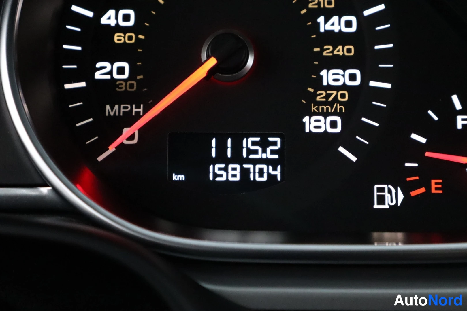 Valkoinen Audi Q7 2012, yksityiskohta, kuva 21