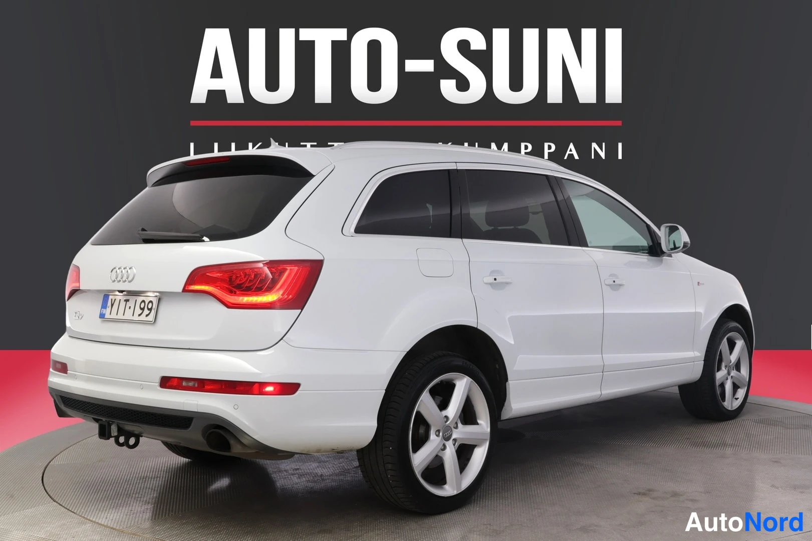 Valkoinen Audi Q7 2012, takaviisto, kuva 5