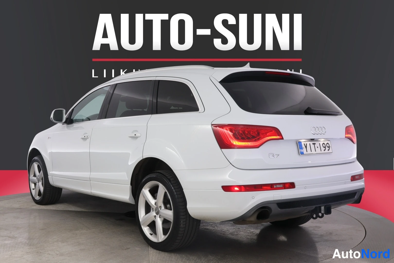 Valkoinen Audi Q7 2012, takaviisto, kuva 6
