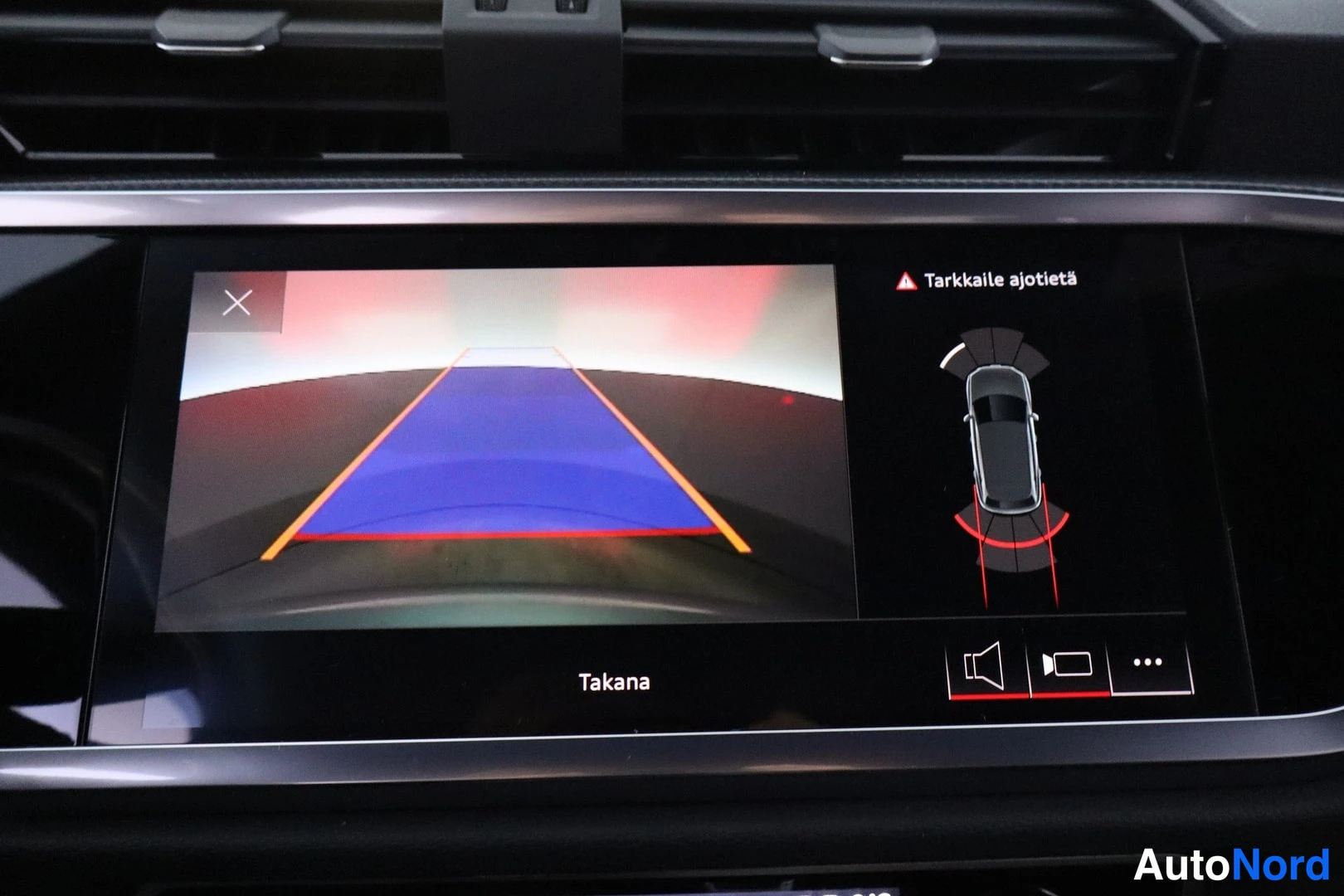Silver Audi Q3 2022, detalj, bild 16