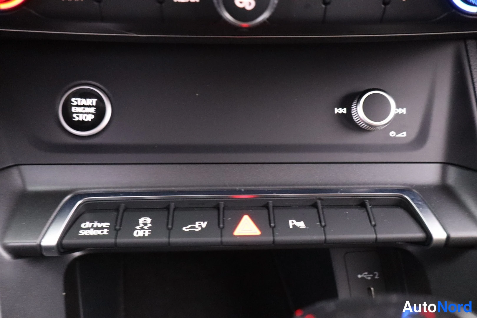 Silver Audi Q3 2022, detalj, bild 22