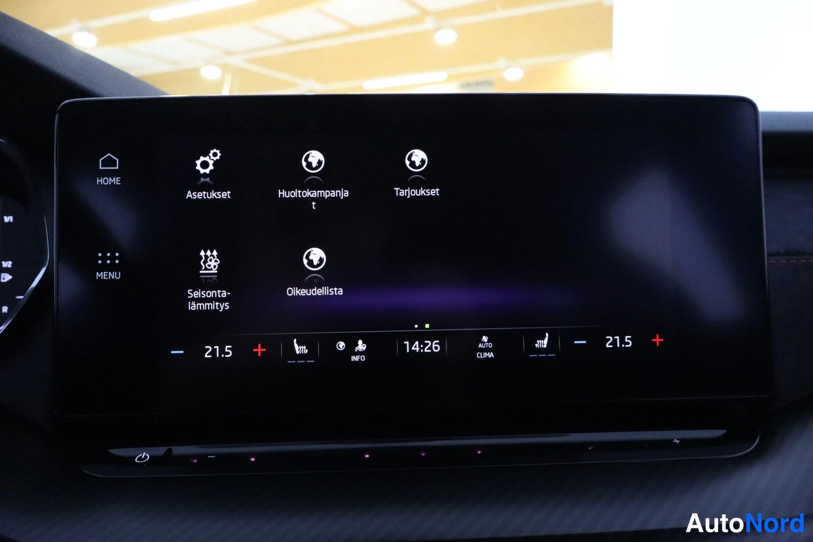 Vit Skoda Octavia 2021, detalj, bild 19