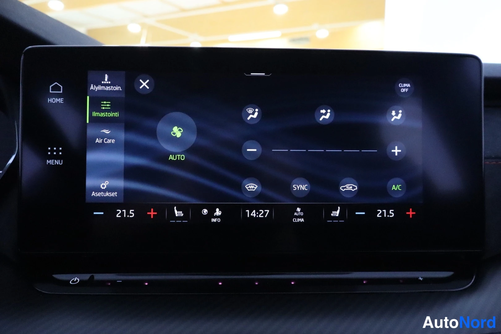 Vit Skoda Octavia 2021, detalj, bild 23