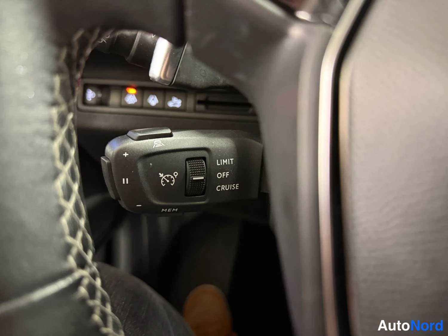 Musta Peugeot 3008 2021, yksityiskohta, kuva 21