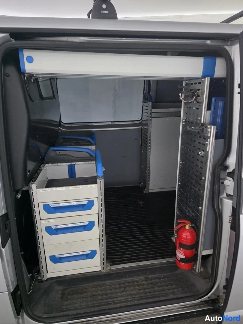 Hopea Volkswagen Transporter 2013, tavaratila, kuva 10