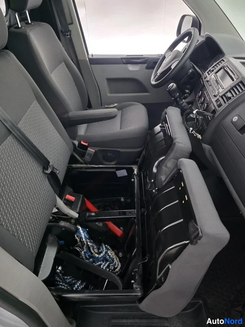 Hopea Volkswagen Transporter 2013, etuistuimet, kuva 7