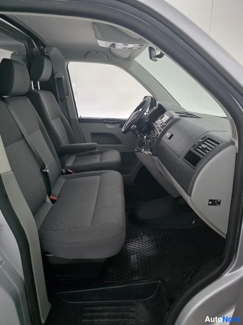 Hopea Volkswagen Transporter 2013, etuistuimet, kuva 6