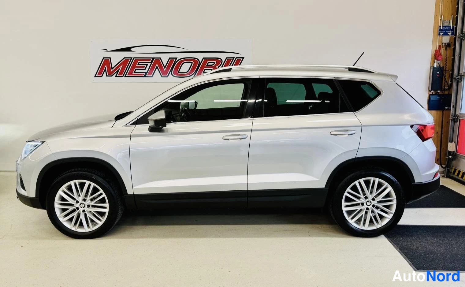 Hopea Seat Ateca 2017, sivulta, kuva 4