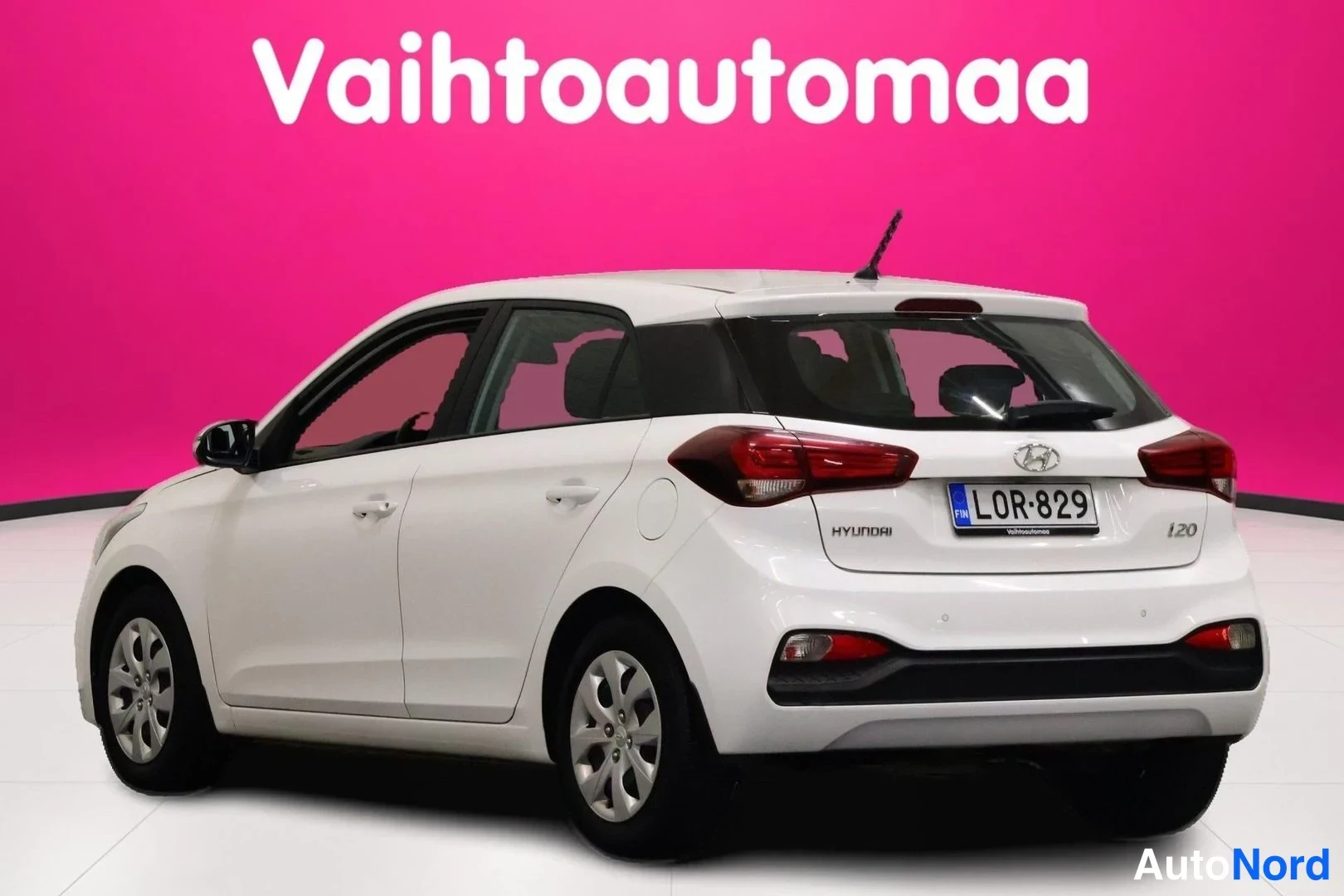 Valkoinen Hyundai i20 2019, takaviisto, kuva 6