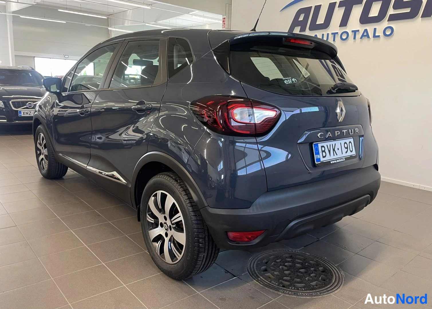 Sininen Renault Captur 2019, takaviisto, kuva 5