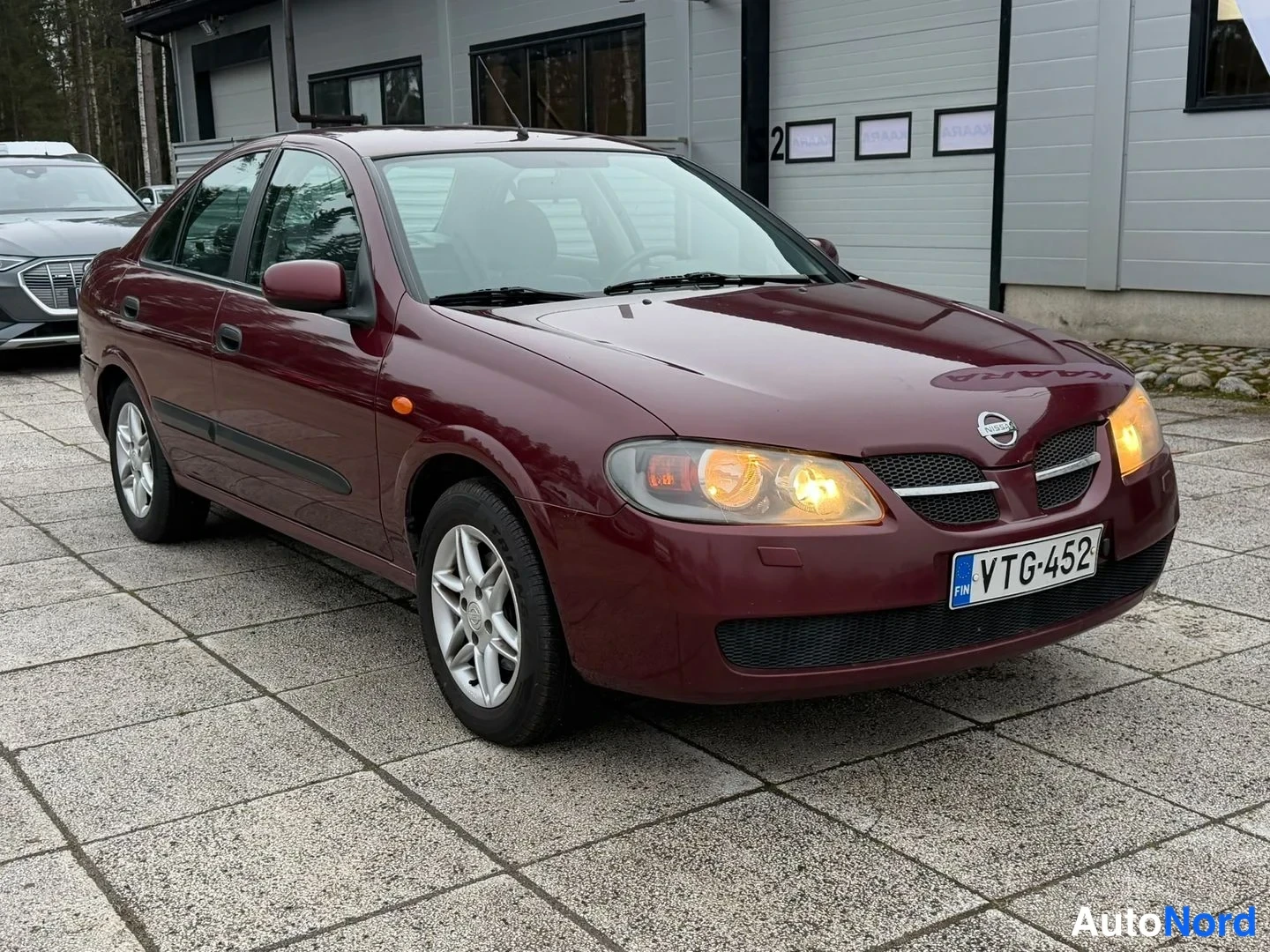 Nissan Almera 2004