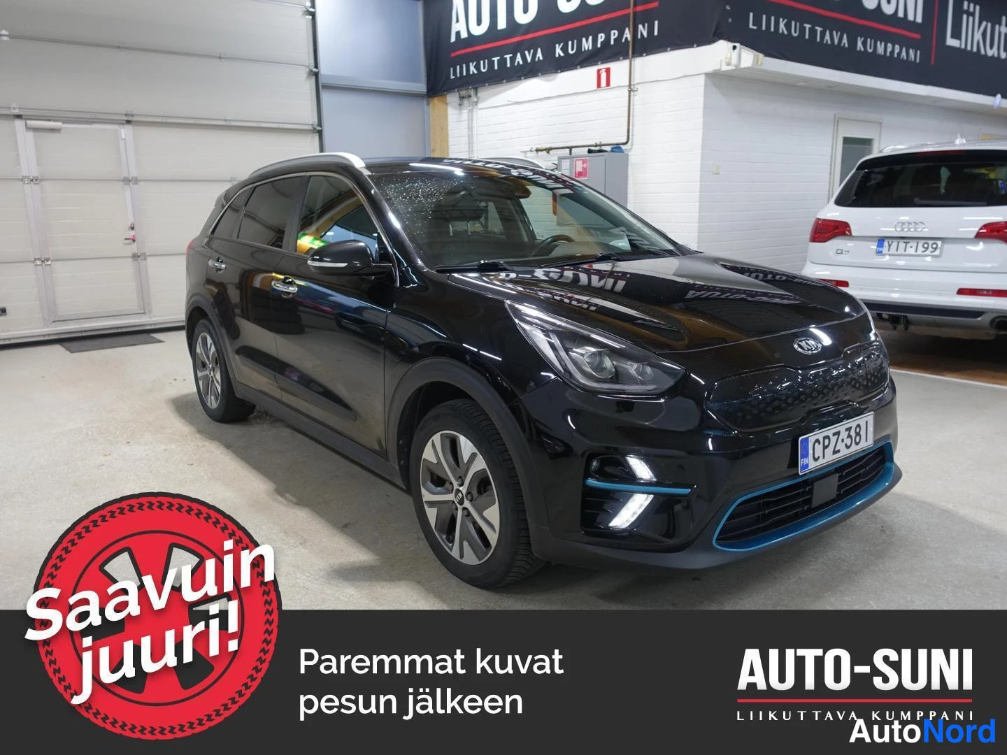 Svart Kia Niro 2021, snett framifrån, fronten åt höger, bild 2