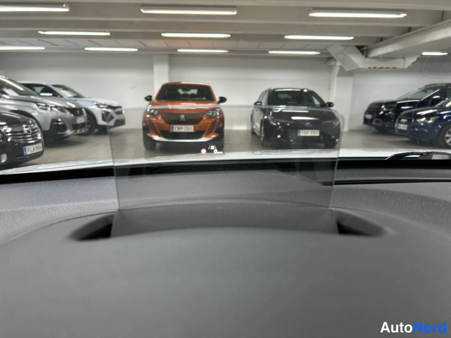 Valkoinen Hyundai Kona electric 2021, yksityiskohta, kuva 20
