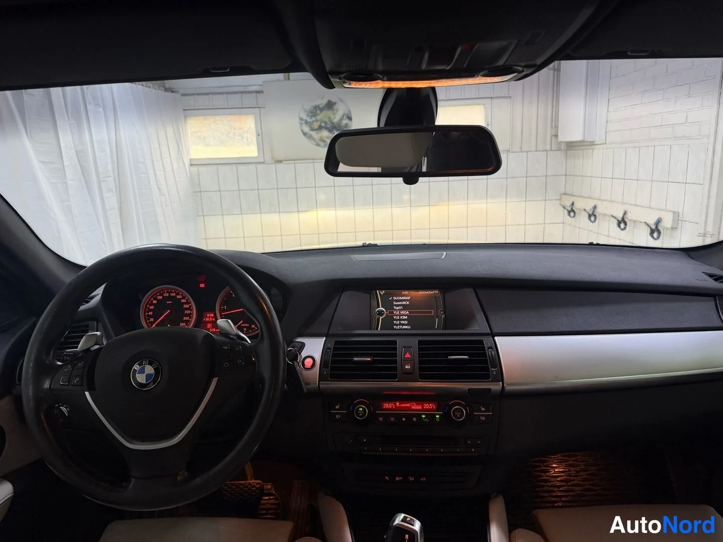 Musta BMW X6 xDrive30d 2011, ohjaamo, kuva 15
