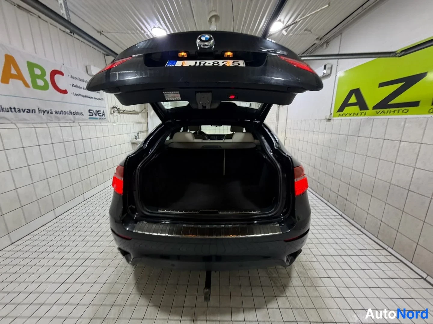 Musta BMW X6 xDrive30d 2011, takaa, kuva 12