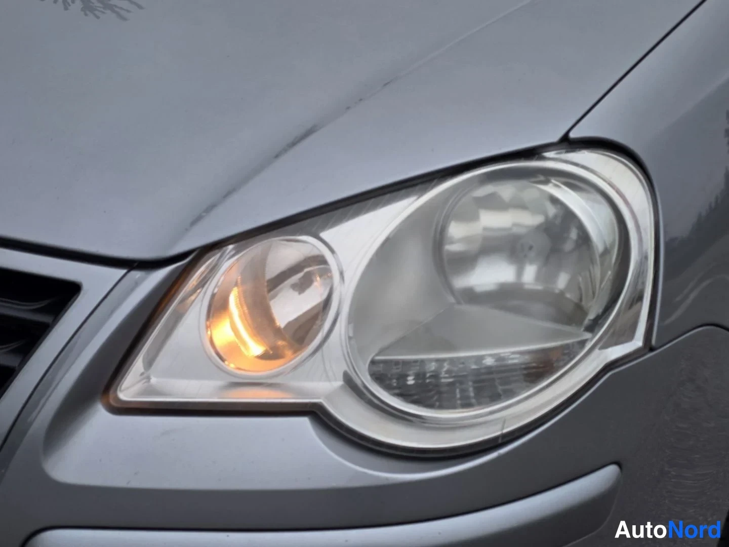 Harmaa Volkswagen Polo 2009, yksityiskohta, kuva 19