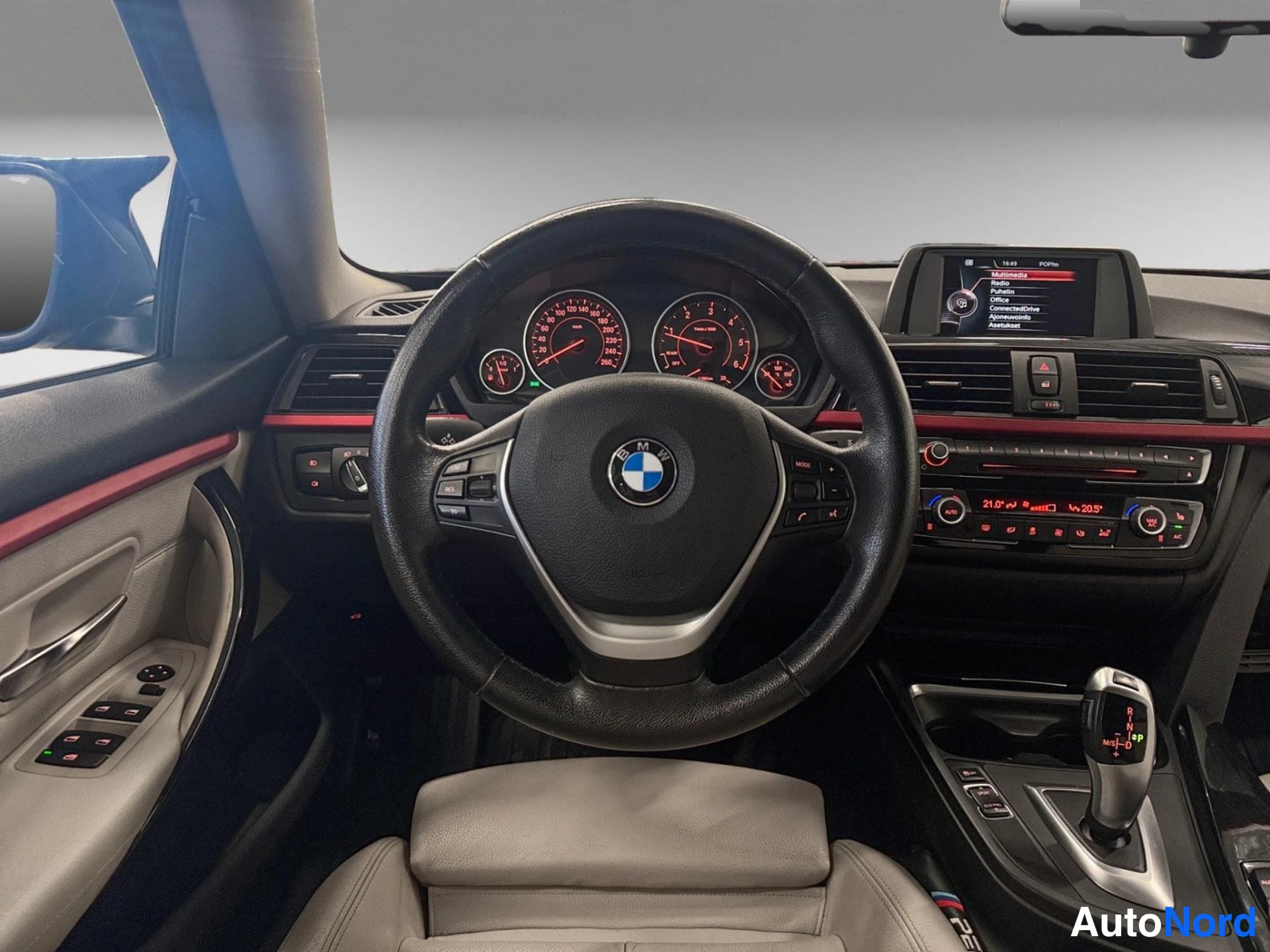 Sininen BMW 420d xDrive 2014, ohjaamo, kuva 12