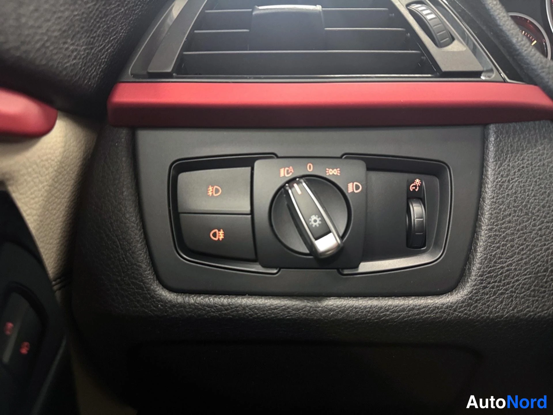 Sininen BMW 420d xDrive 2014, yksityiskohta, kuva 24