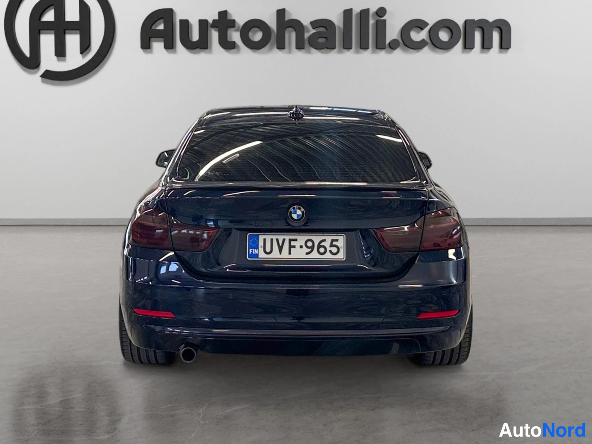 Sininen BMW 420d xDrive 2014, takaa, kuva 8