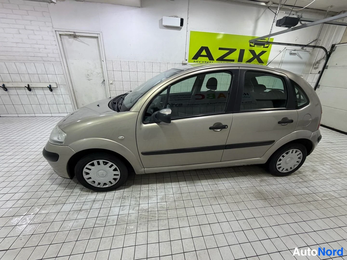 Beige Citroen C3 2009, side, photo 7
