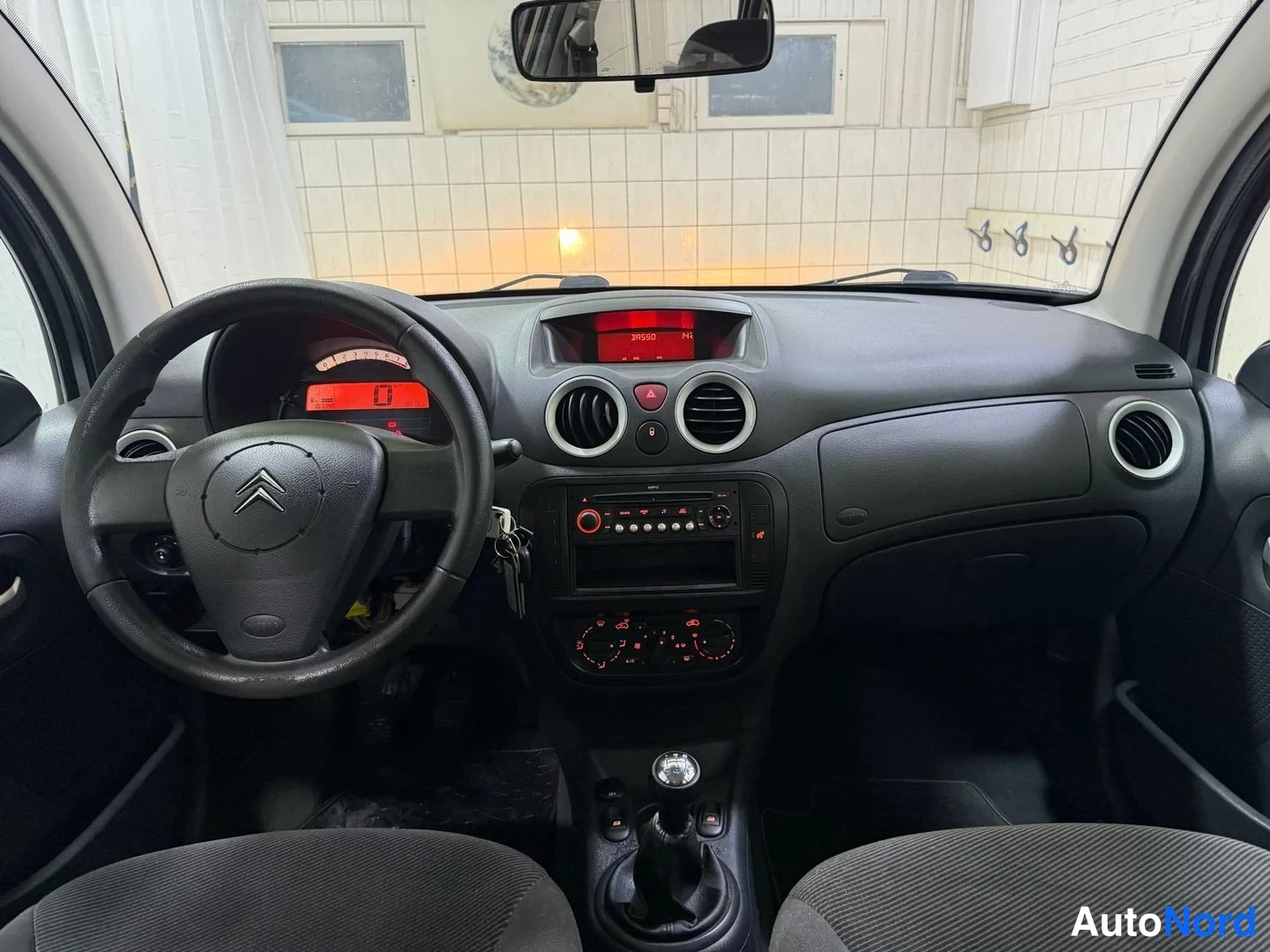 Beige Citroen C3 2009, cockpit, photo 15