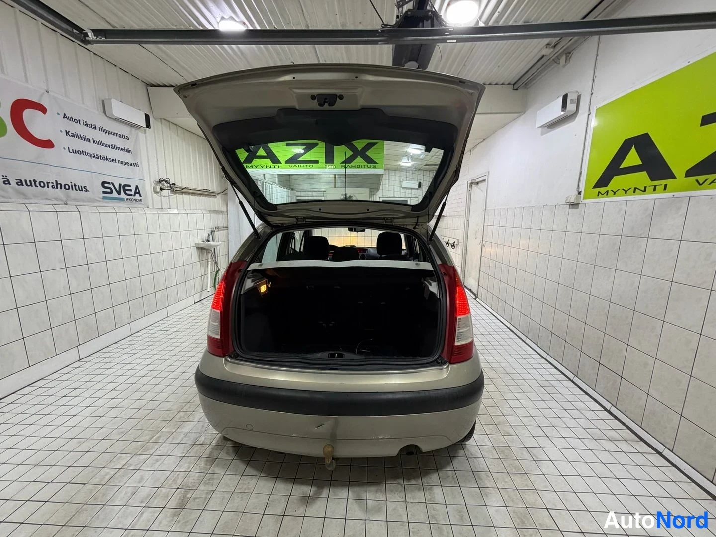Beige Citroen C3 2009, rear, photo 12