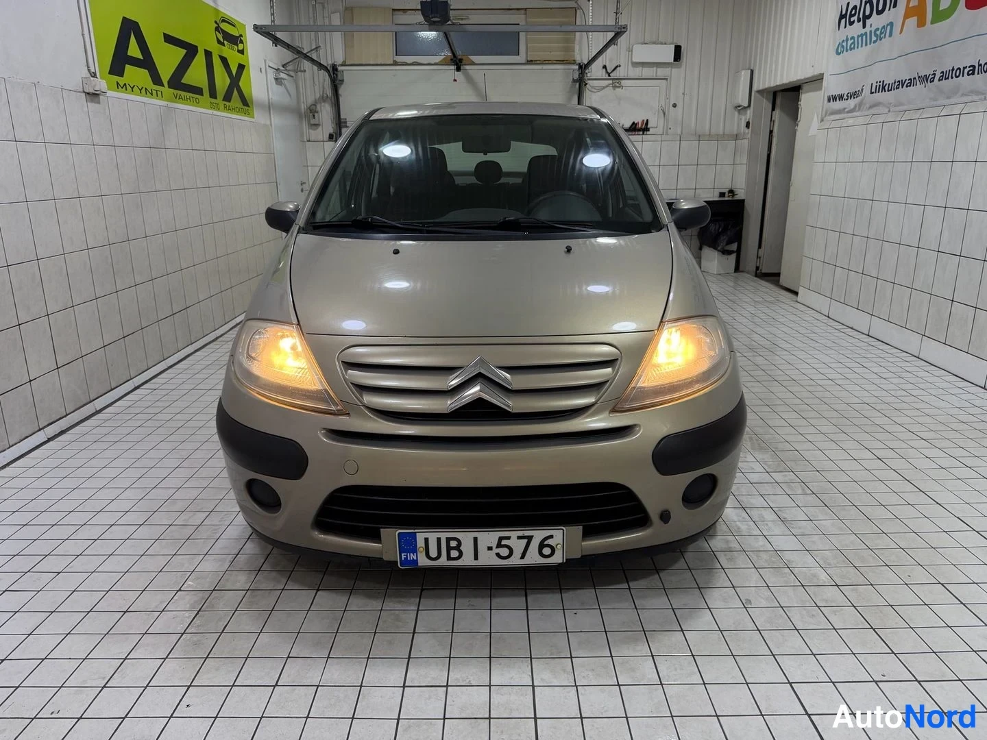 Beige Citroen C3 2009, front, photo 6