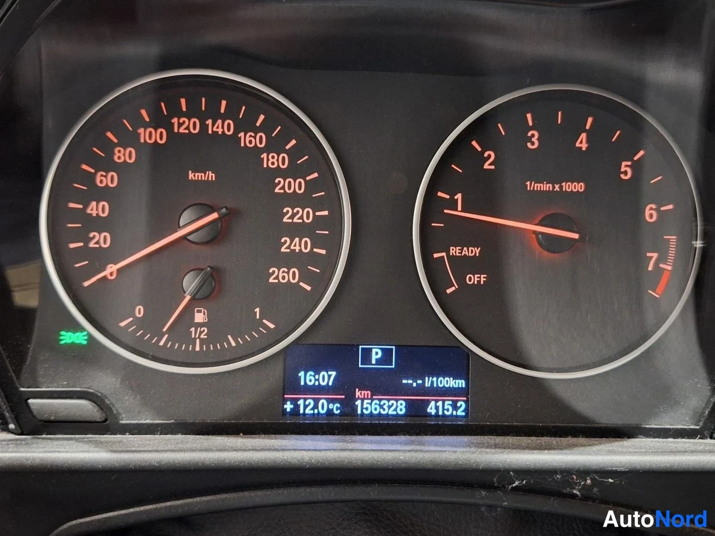 Harmaa BMW 116i 2014, yksityiskohta, kuva 12