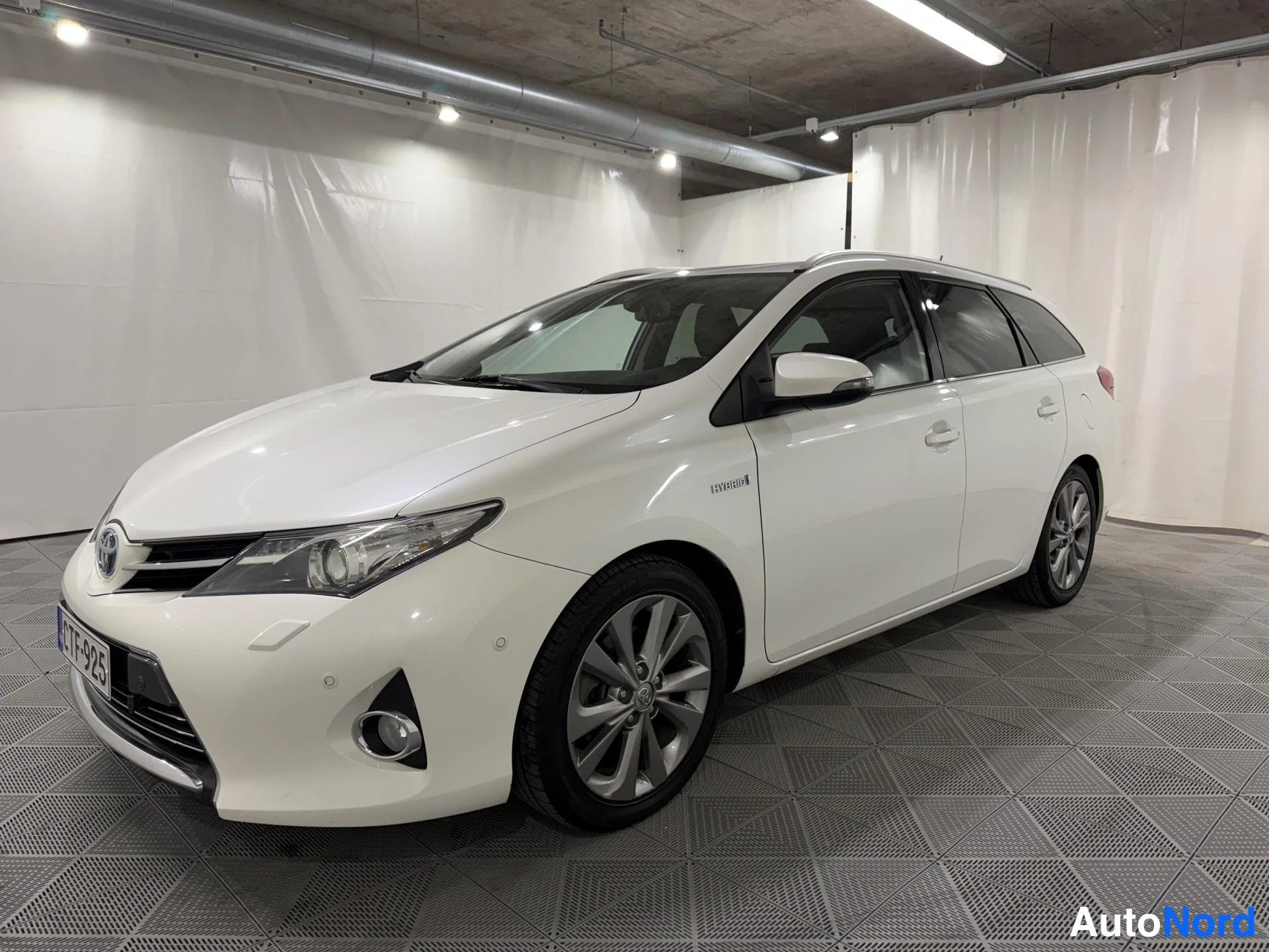 Toyota Auris Touring Sports 1.8 Hybris Premium 2015