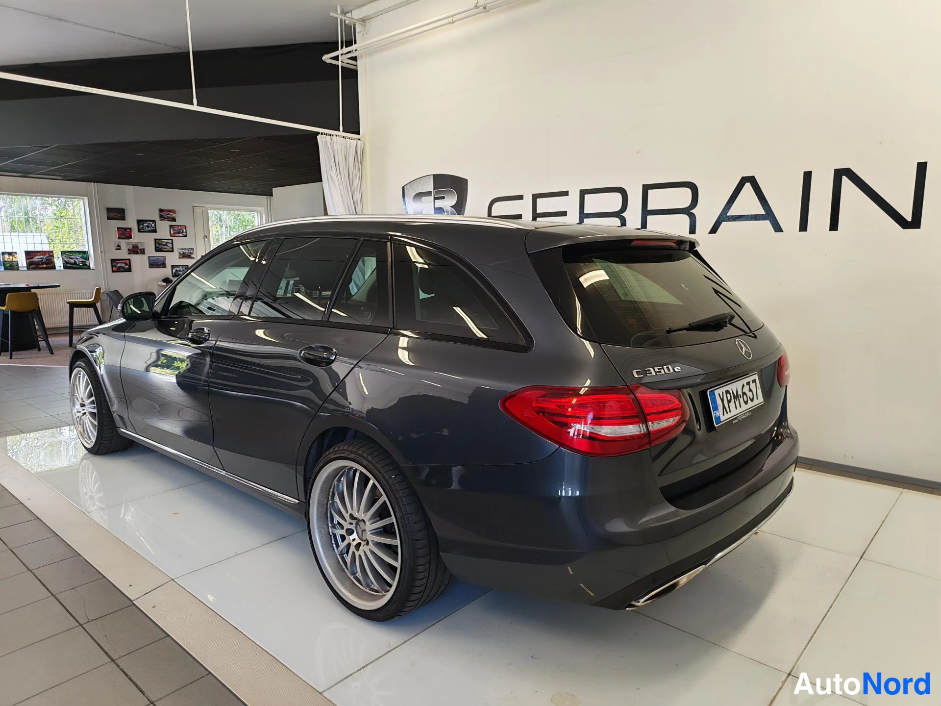 Harmaa Mercedes-Benz C 2015, takaviisto, kuva 3