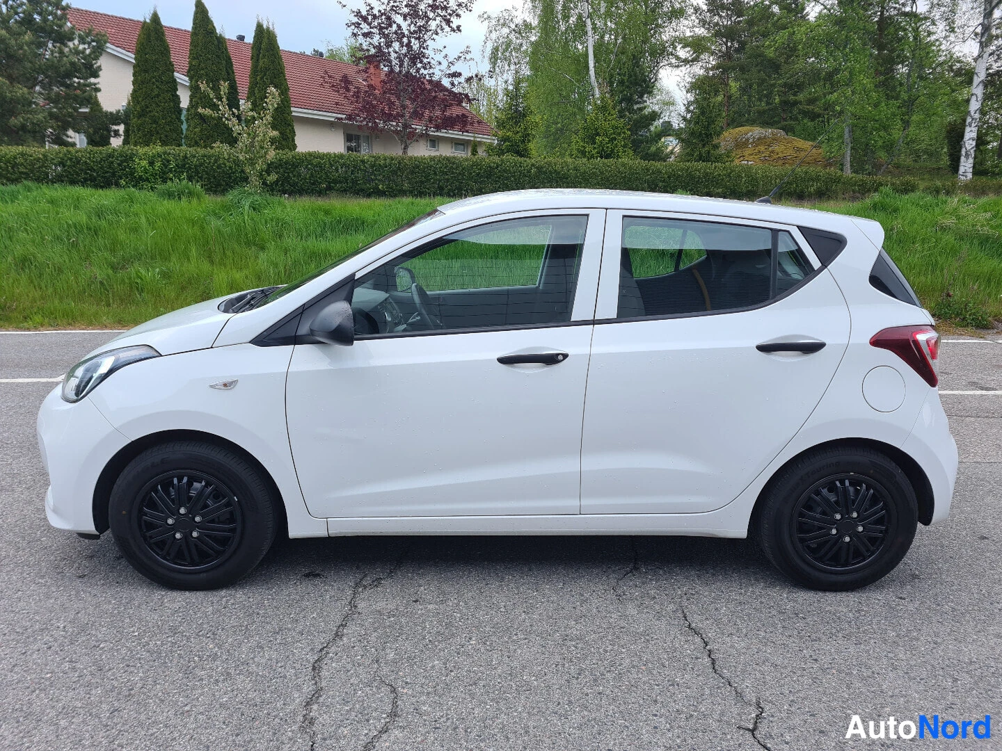 Valkoinen Hyundai i10 2018, sivulta, kuva 5